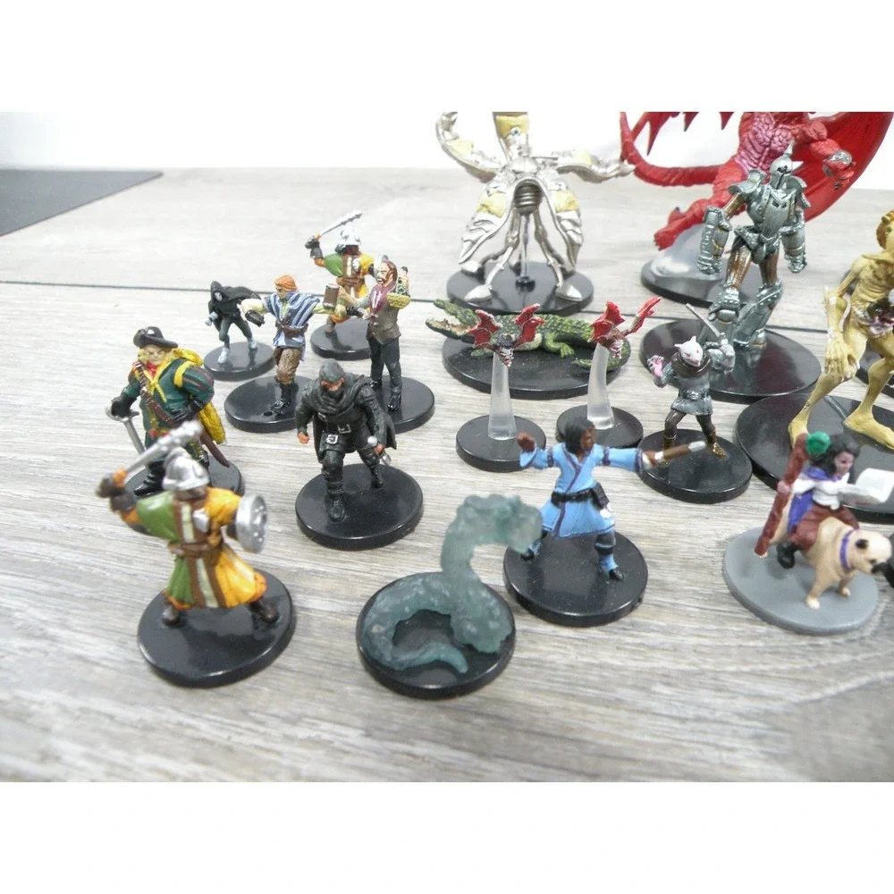 Dungeons & Dragons Icons of the Realms Miniatures Lot 30+ Figures D&D Pathfinder
